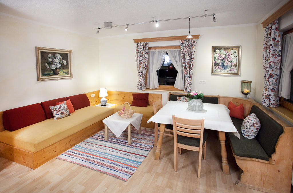 Landhaus Gudrun Tux Room photo